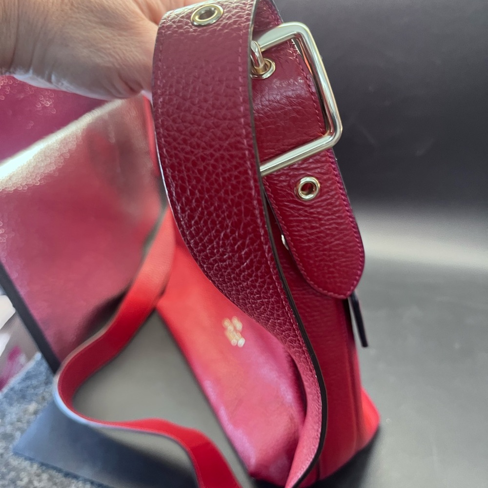 Coach Women's Magenta Leather Crossbody Bag - Picture 4 of 12